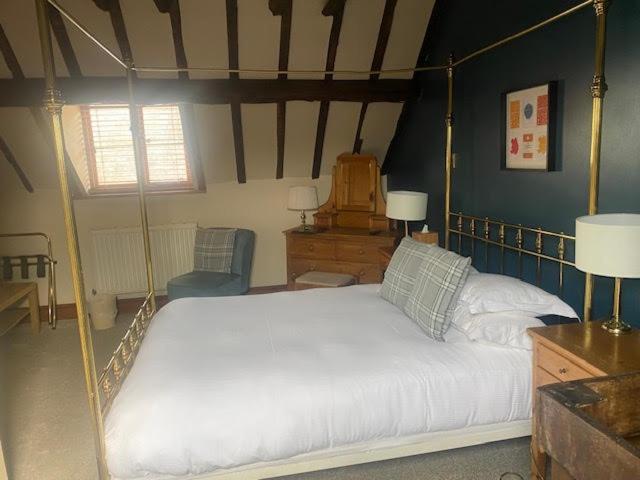 Sebastians Hotel Oswestry Buitenkant foto