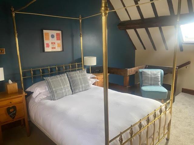 Sebastians Hotel Oswestry Buitenkant foto