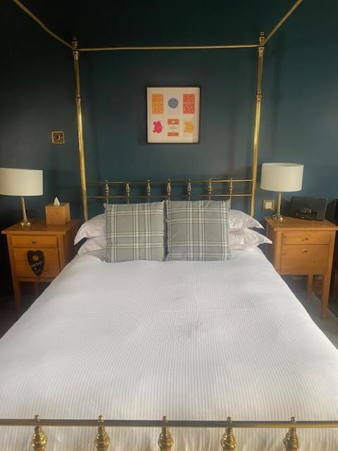 Sebastians Hotel Oswestry Buitenkant foto